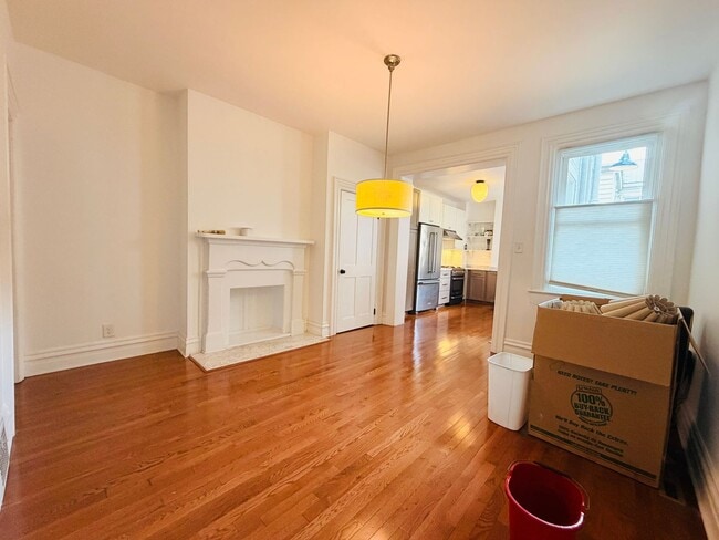 Foto del edificio - Lovely 3 story home with en-suiteS and private outdoor patio!