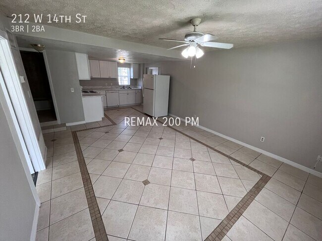 Photo - 212 W 14th St House