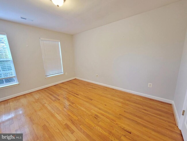 Building Photo - 3618 Sprigg St S