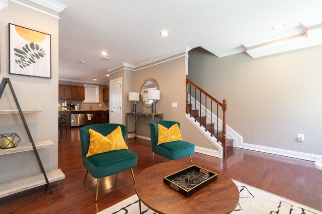 Foto del edificio - 702 8th St NW