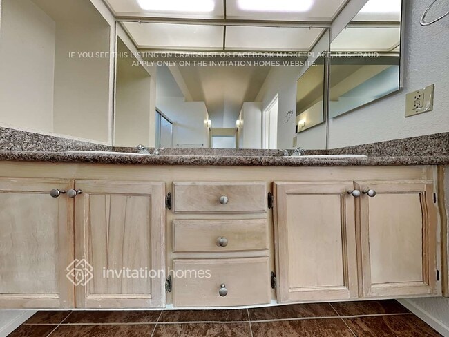 Building Photo - 1084 Armsby Way