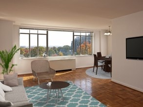 Building Photo - The Elaine