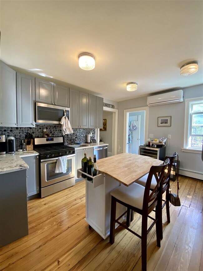 Foto del edificio - 230 1/2 7th St