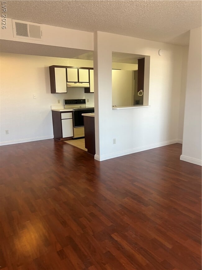 Building Photo - 230 Mission Catalina Ln
