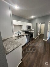 Building Photo - 4119 Oak St