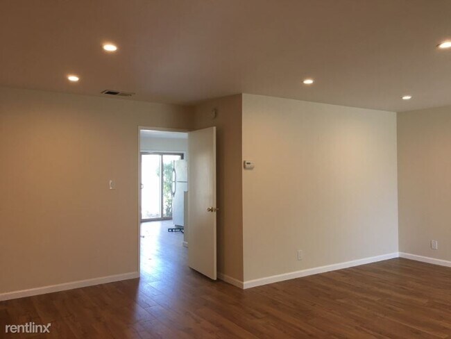 Foto del edificio - 4 br, 2.5 bath Townhome - 1162 Marianas Ln