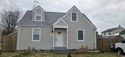 Building Photo - 9210 Phillip Ave