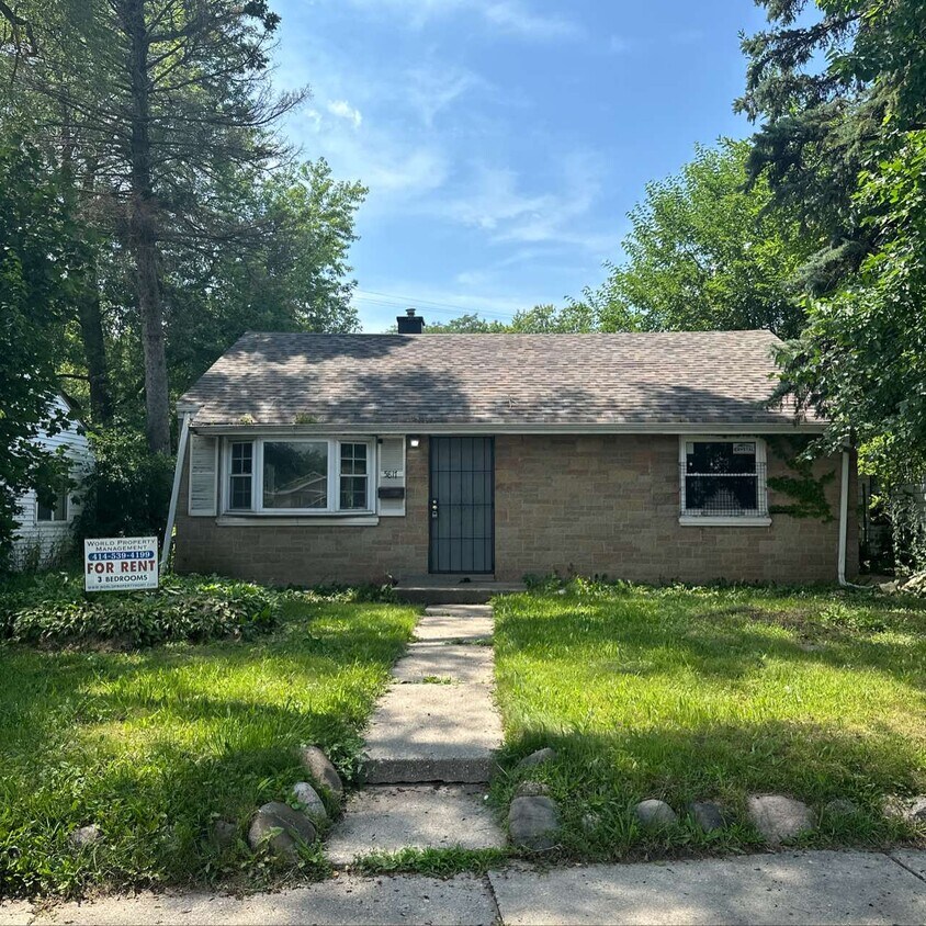 Primary Photo - 5817 N Teutonia Ave