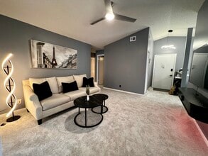 Building Photo - 6540 Chasewood Dr