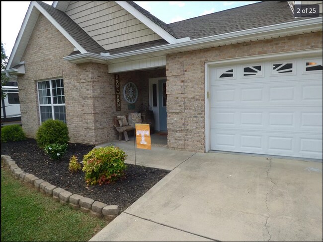Building Photo - 4549 Waldon Pond Ln