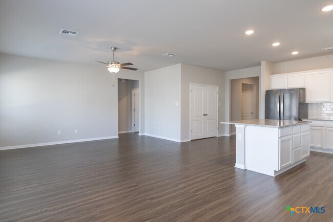 Building Photo - 5410 Friars Lp