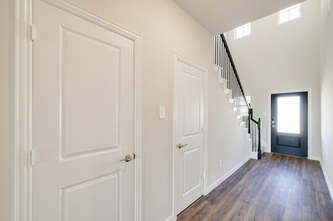 Foto del edificio - 209 Caliber Ct