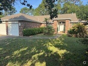 Building Photo - 147 Steeplechase Dr