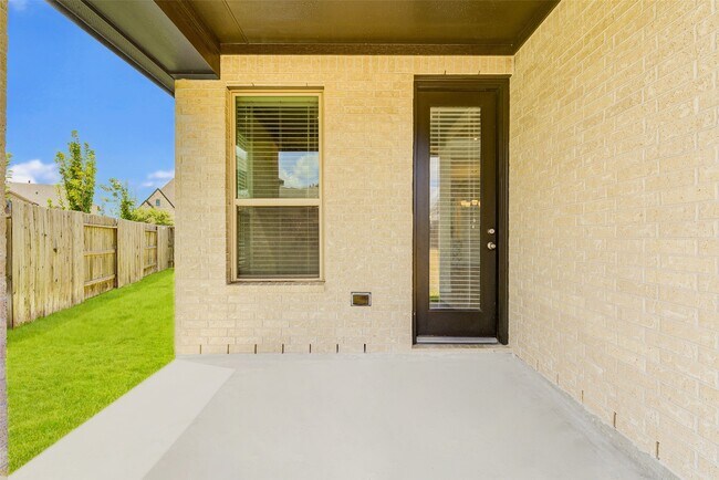 Foto del edificio - 6102 Grace Falls Dr