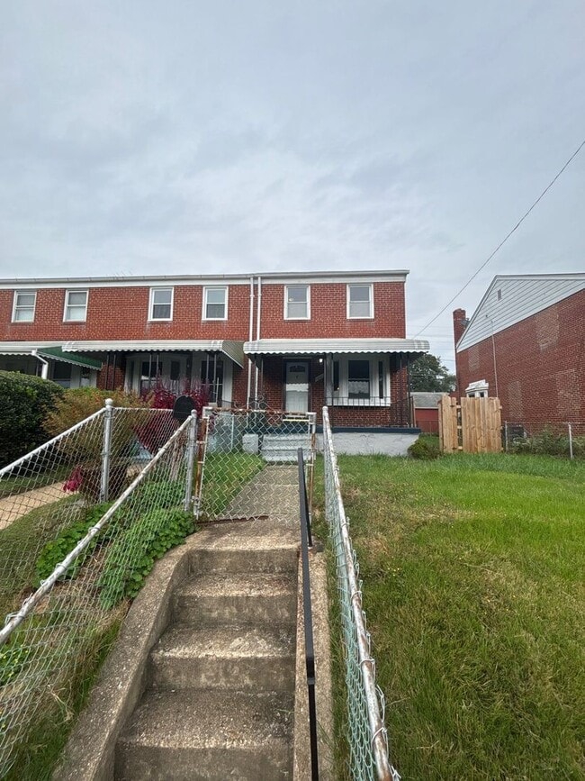Building Photo - 1040 Middlesex Rd