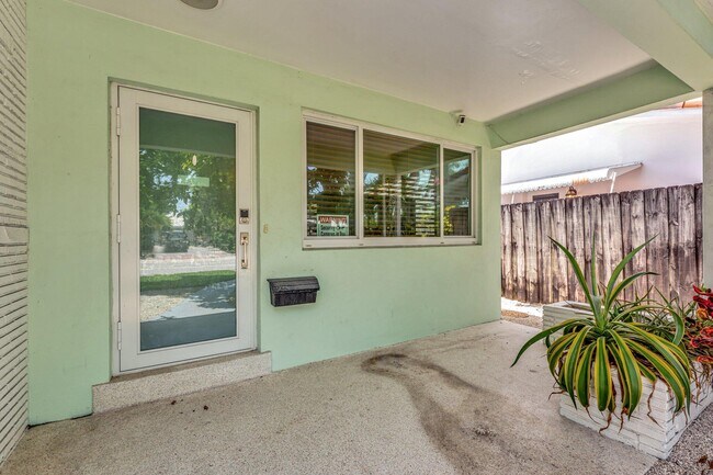 Foto del edificio - 1246 Johnson St