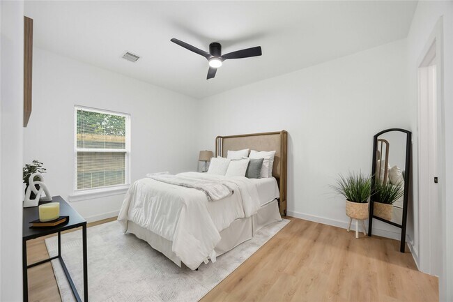 Foto del edificio - 7946 Fields St