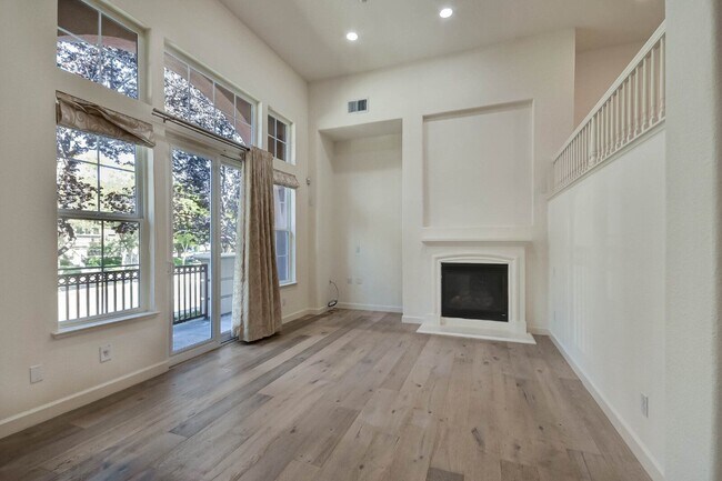 Foto del edificio - 4518 Lick Mill Blvd