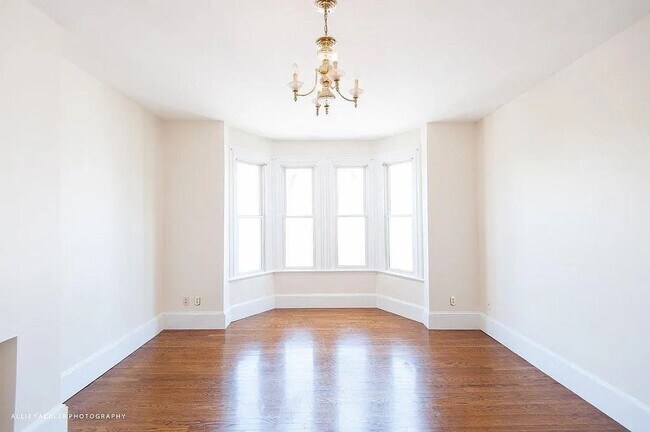 Foto del edificio - 525 E 4th St