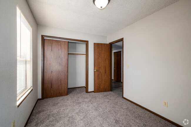 4BD, 2BA 1246SF - Bedroom 2 - Beartown Townhomes