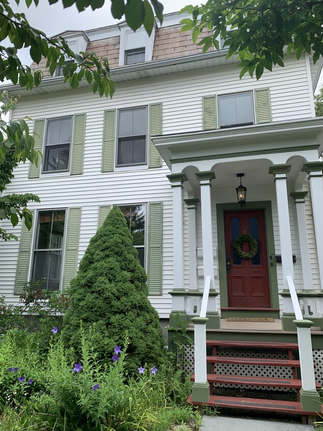 Primary Photo - 65 High St