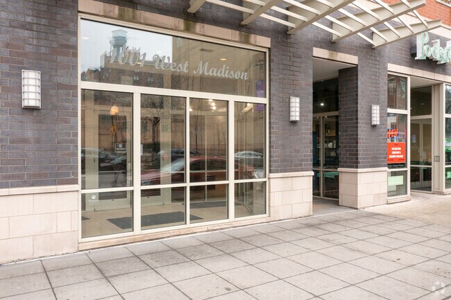 Entrance - 1001 W Madison St