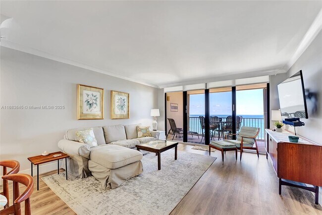 Foto del edificio - 200 Ocean Trail Way