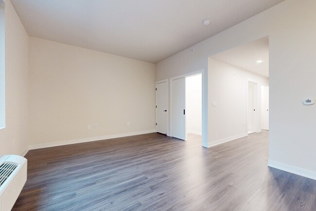 Interior Photo - Roxford at The Crosswalks