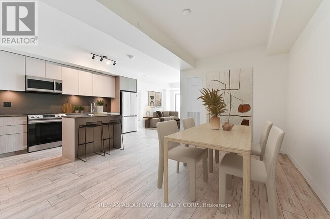 Photo du bâtiment - 133 Bronte Rd