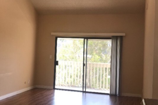 Building Photo - 465 S Ranch View Cir