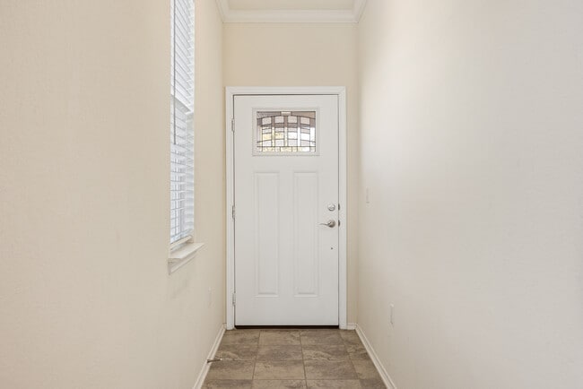 Building Photo - 805 Sandhill Branch Dr