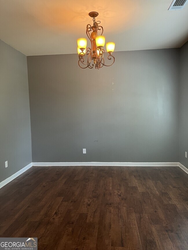 Building Photo - 2240 Sawgrass Dr