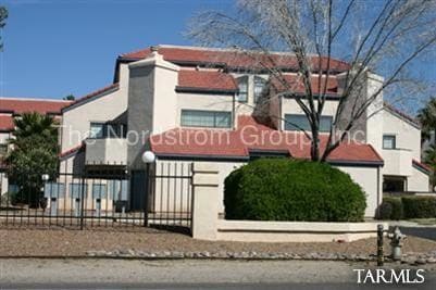 Primary Photo - 4281 N River Grove Cir