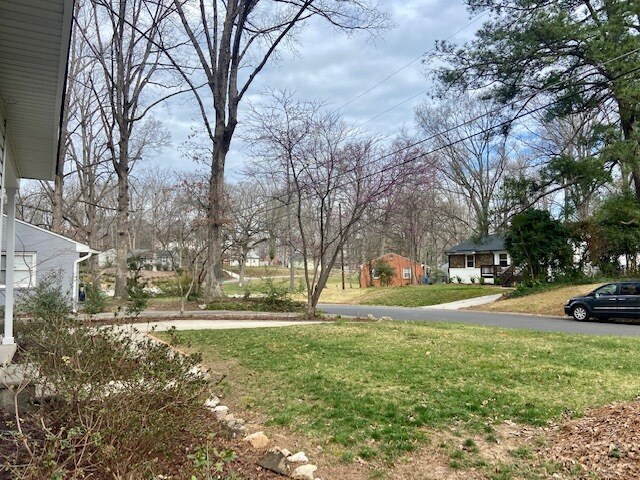 Foto del edificio - 2408 Derby Dr