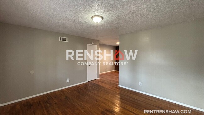 Foto del edificio - 4694 McCrory Ave