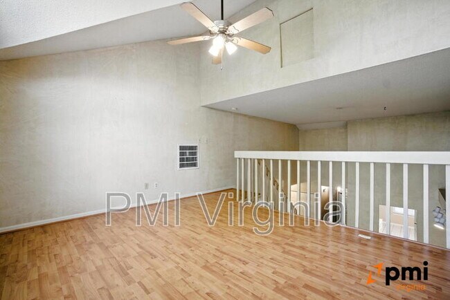 Building Photo - 5516 Fountain Ct