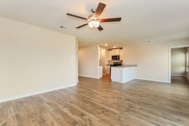 Building Photo - 400 San Miguel Crk Dr