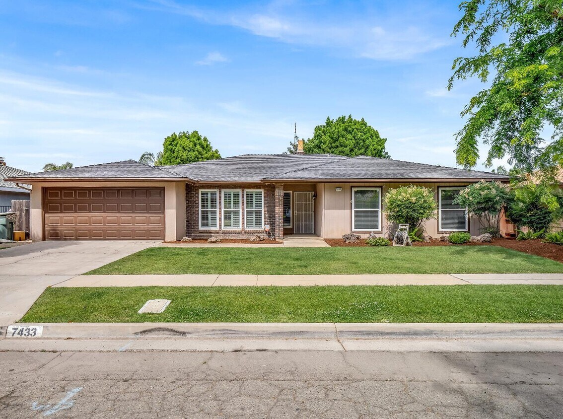 Foto principal - 7433 N 5th St