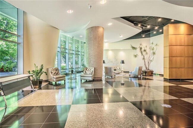 Foto del edificio - 3338 Peachtree Rd NE