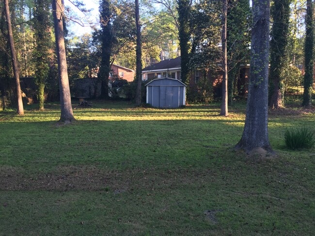 Building Photo - 1034 N PIERCE AVE