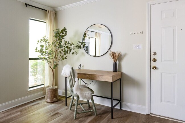 Foto del edificio - 2711 Randolph Rd