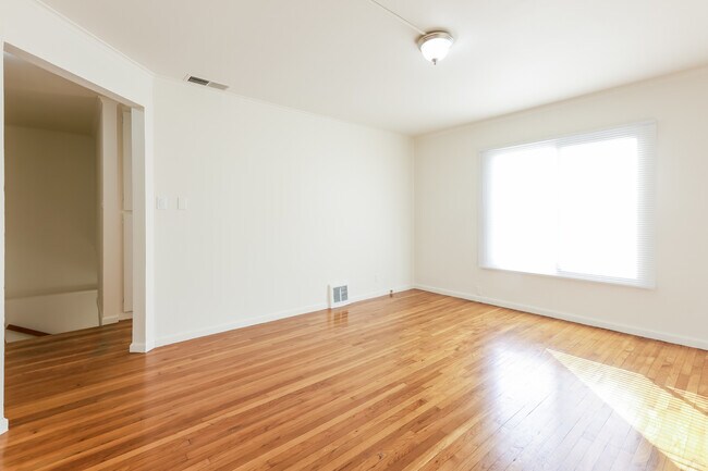 Foto del edificio - 2106 27th Ave
