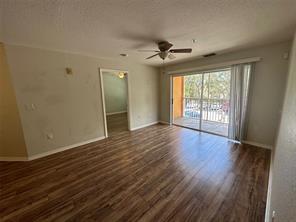Building Photo - 5479 Vineland Rd
