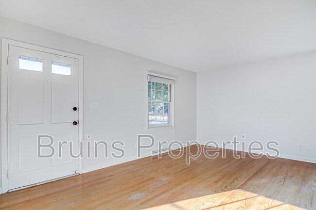 Foto del edificio - 805 Trenton St