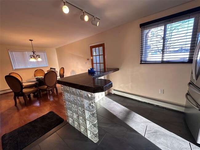 Foto del edificio - 2480 Fir Ct