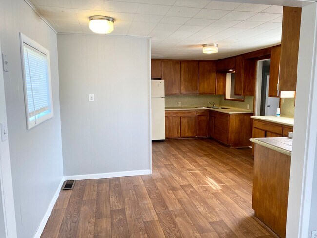 Foto del edificio - 1900 W Division