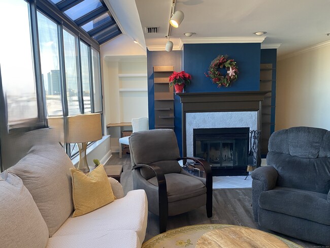 Building Photo - 104 North St