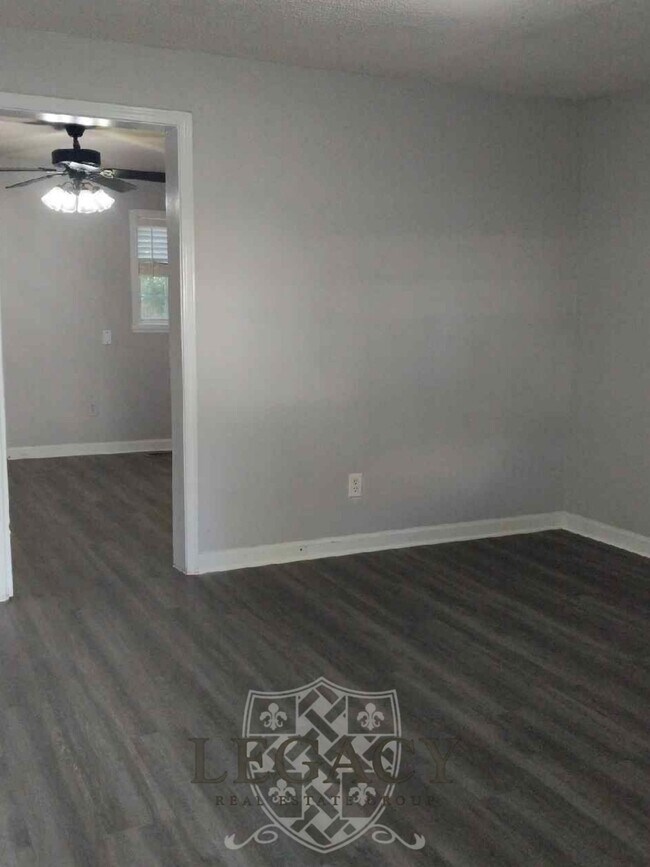 Foto del edificio - 330 Vivelle Ave