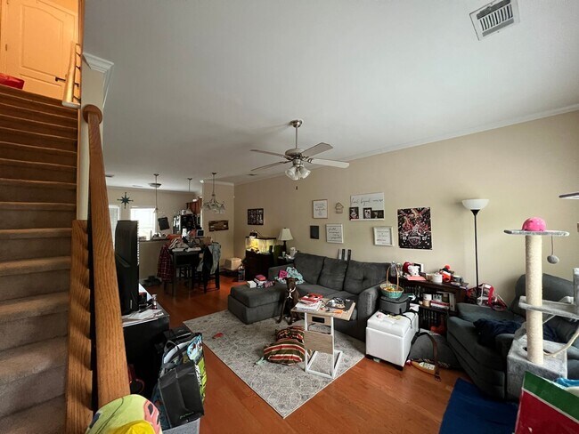 Foto del edificio - Whitehall Villages Townhome Available