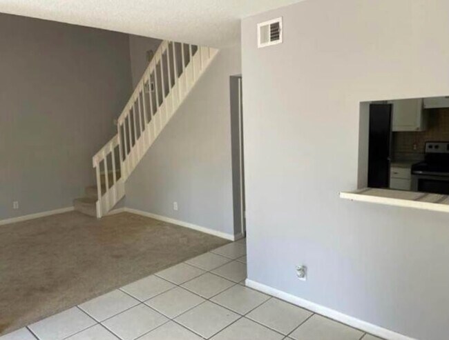 Foto del edificio - 9240 Green Meadows Way